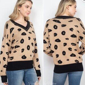 Ontwelfth Leopard / Cheetah Knit V-Neck Sweater NWOT Tan Black Size Large